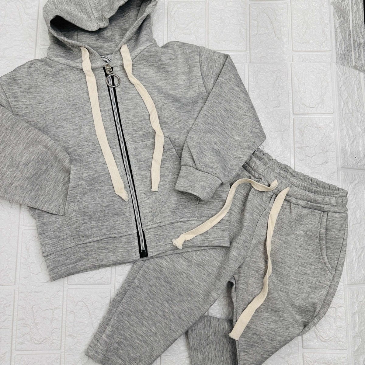 Tuta Mod Zar@ Grigia - Piccole Canaglie - PC21118