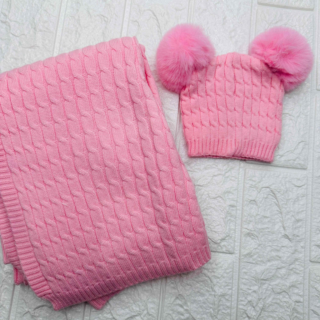 Cappello +scialle Rosa