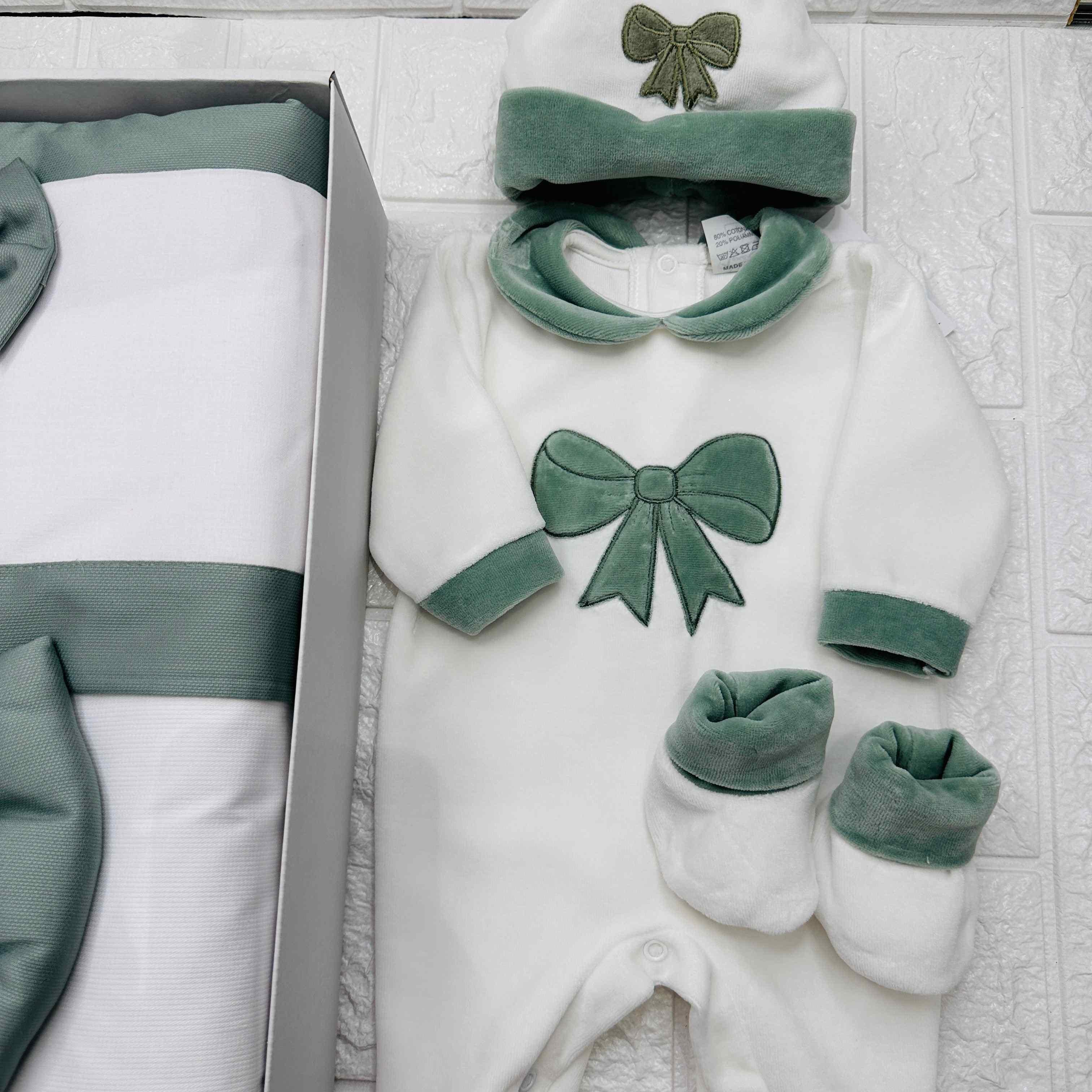 Set nascita ciniglia fiocco verde