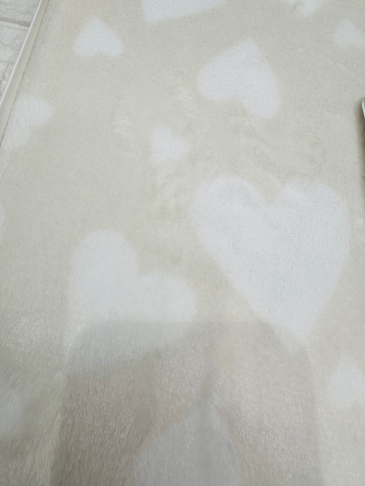 Copertina In Pile Tema Cuoricini Dim 75x100cm Ng442 Panna