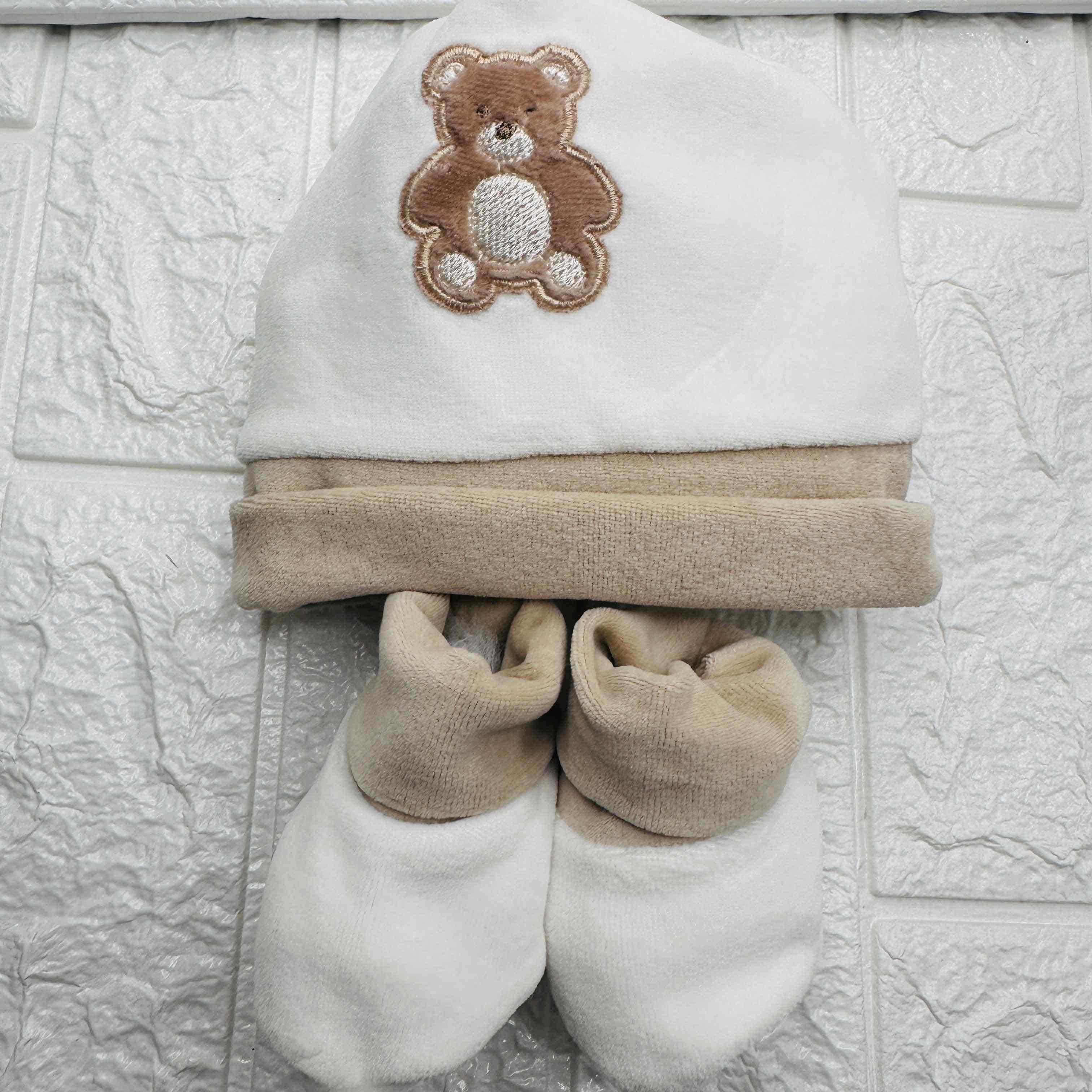 Cappello e Babbucce Ciniglia Orso panna
