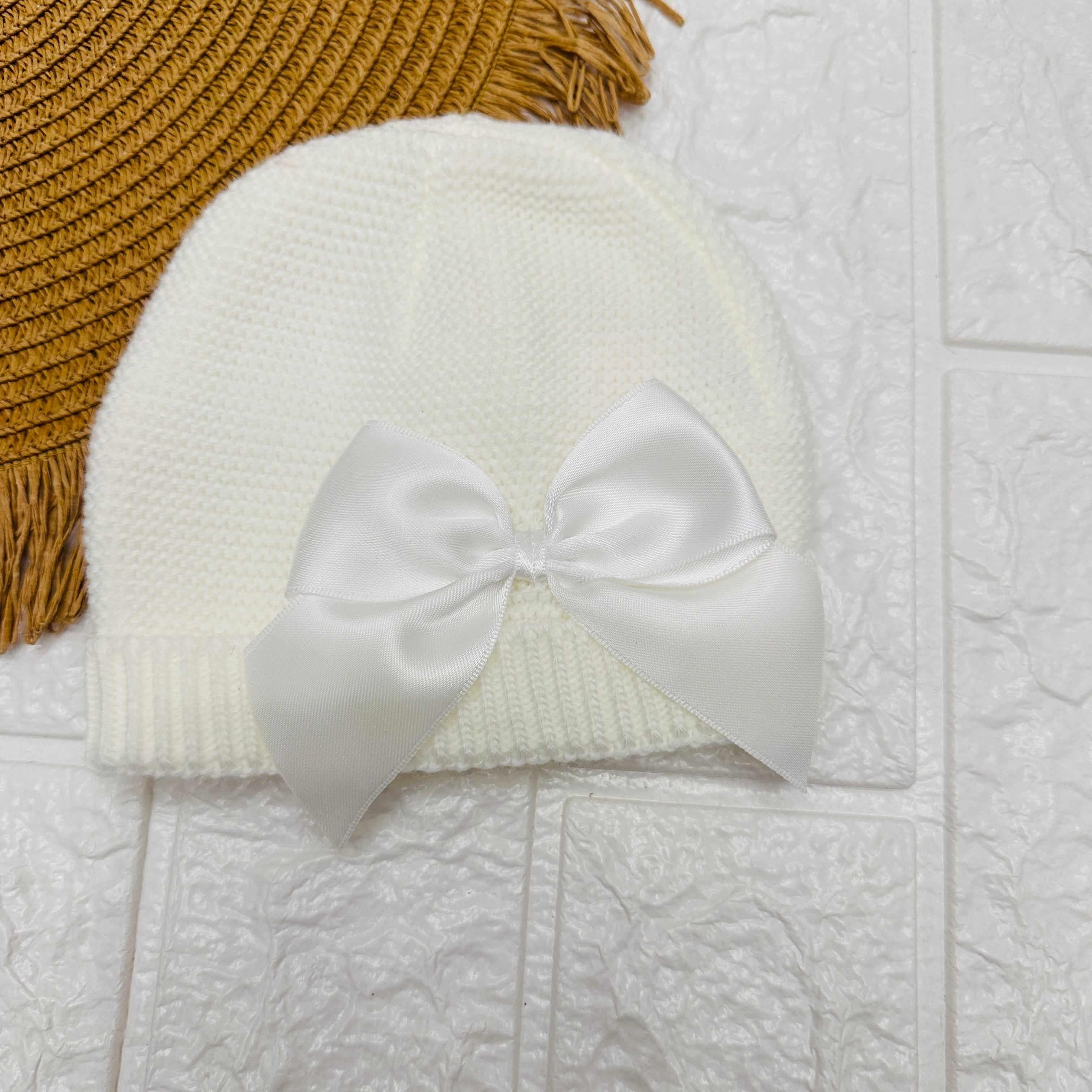 Cappellino fiocco panna