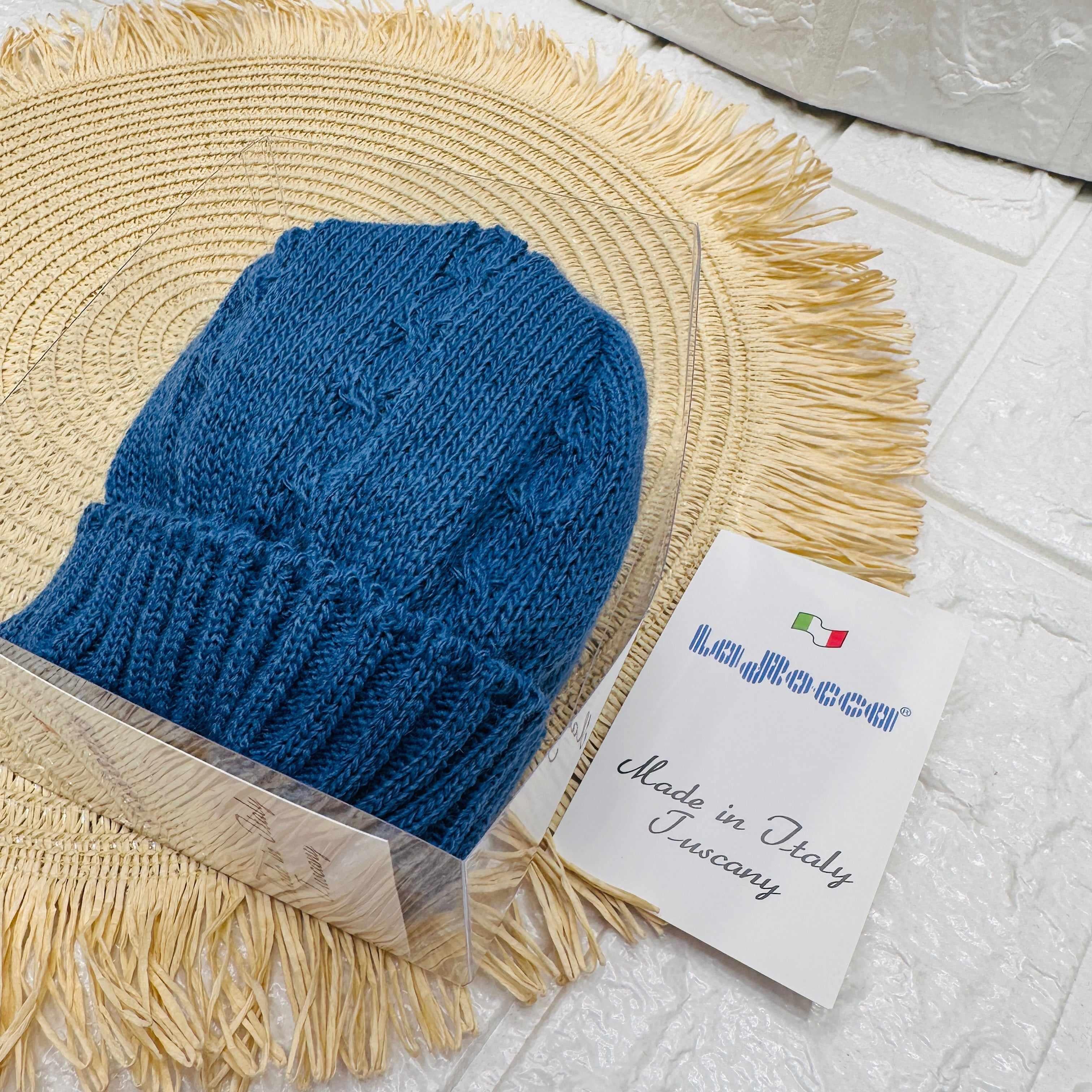 Cappellino lana carta da zucchero C206