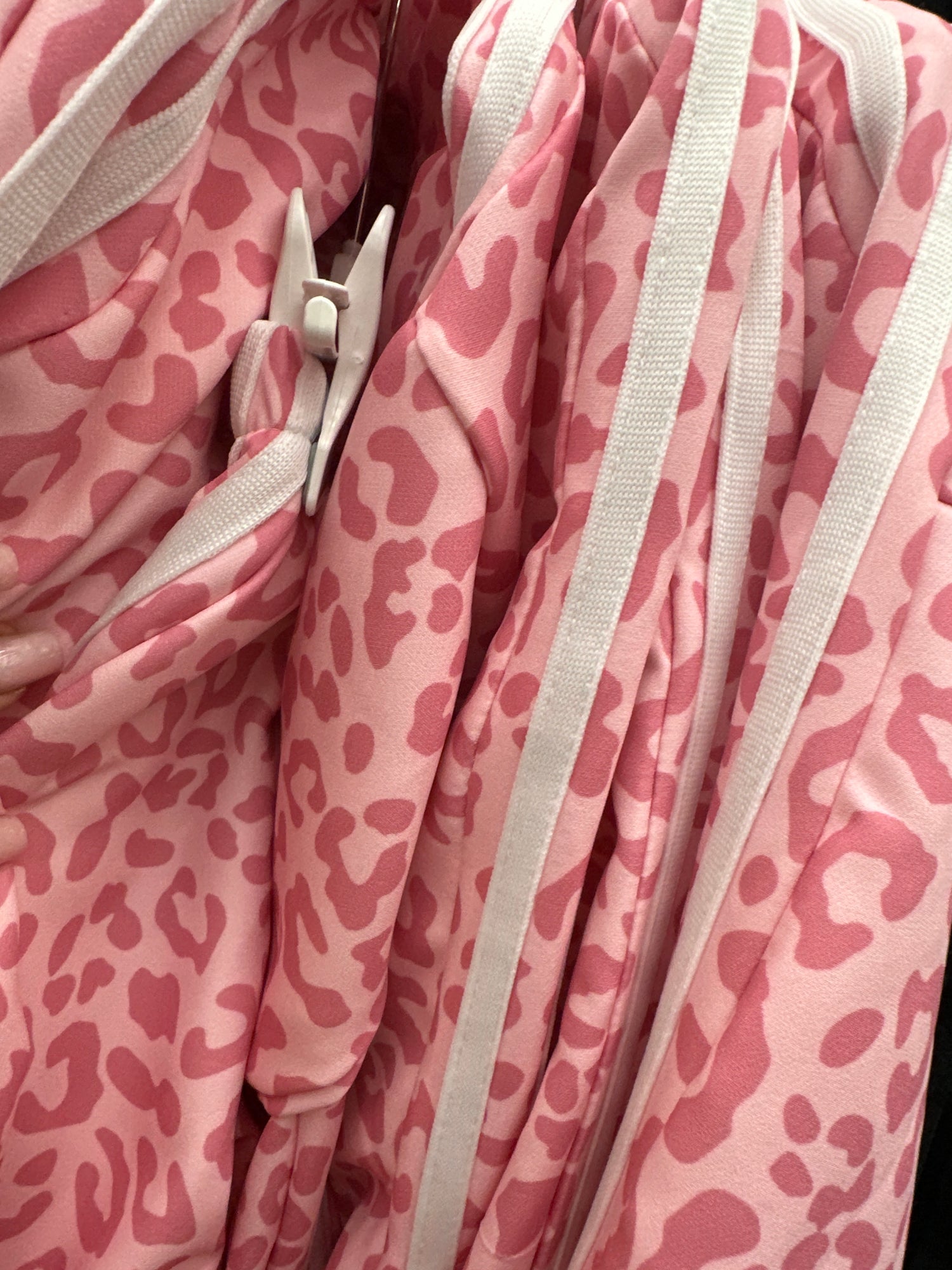 Tuta Maculata Rosa 38550