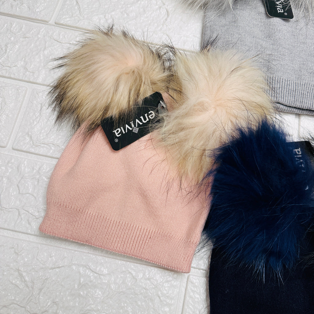 Cappello 2 Pon Pon J08