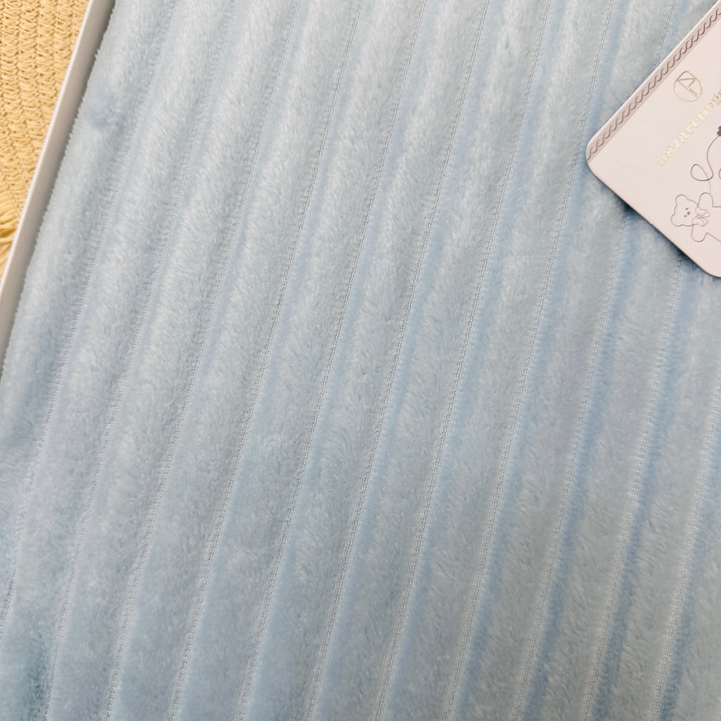 Coperta carrozzina dim 75x100 celeste 441