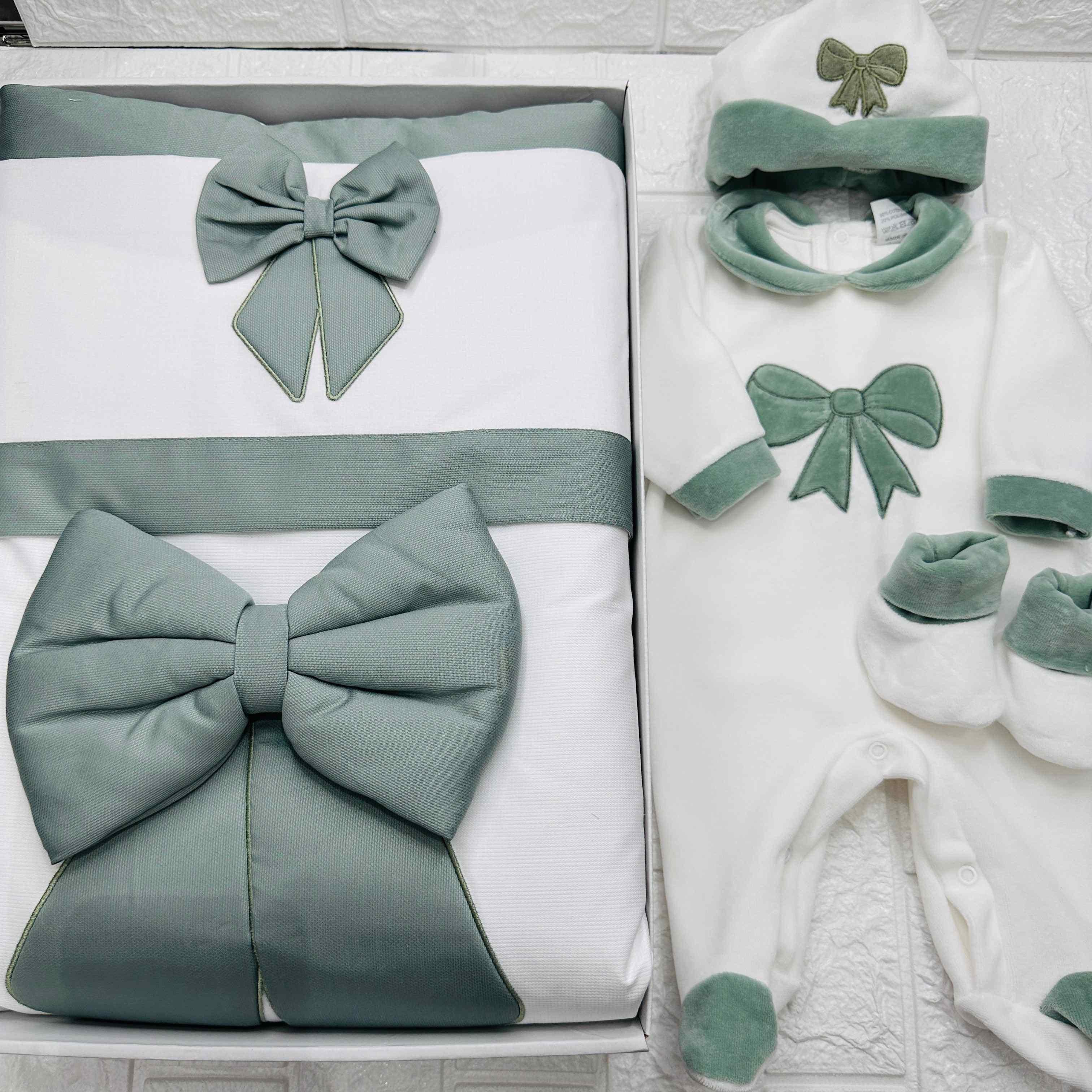Set nascita ciniglia fiocco verde