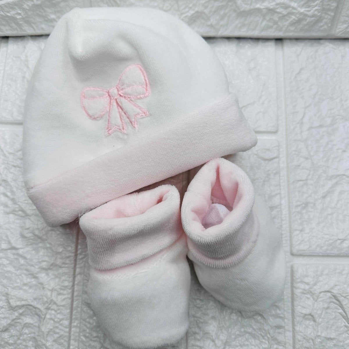 Cappello e babbucce ciniglia fiocco rosa - Piccole Canaglie - PC20125