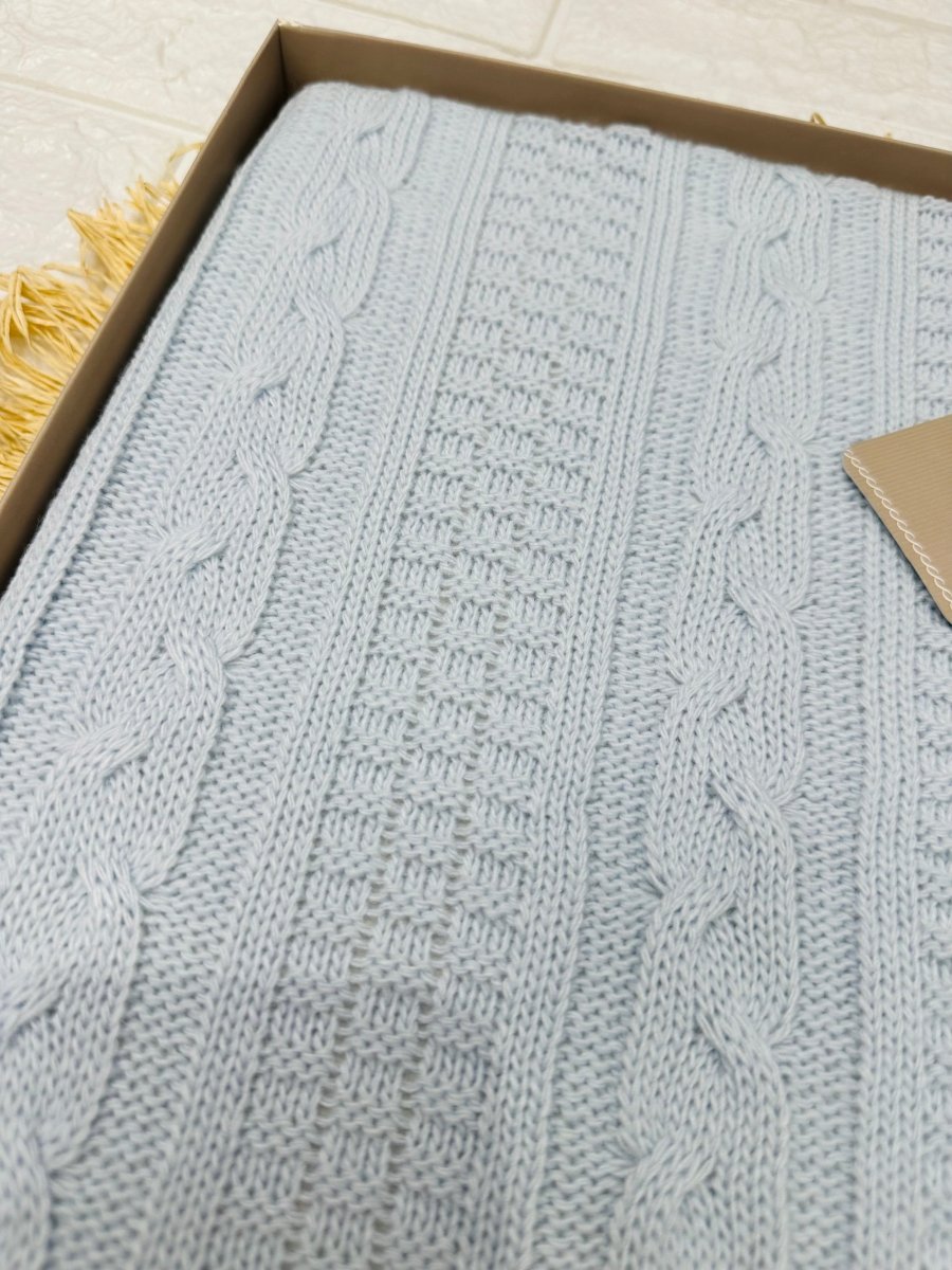 Coperta invernale treccia celeste Nazareno Gabrielli NG471 Dis2 dim 75x95 - Piccole Canaglie - PC29574