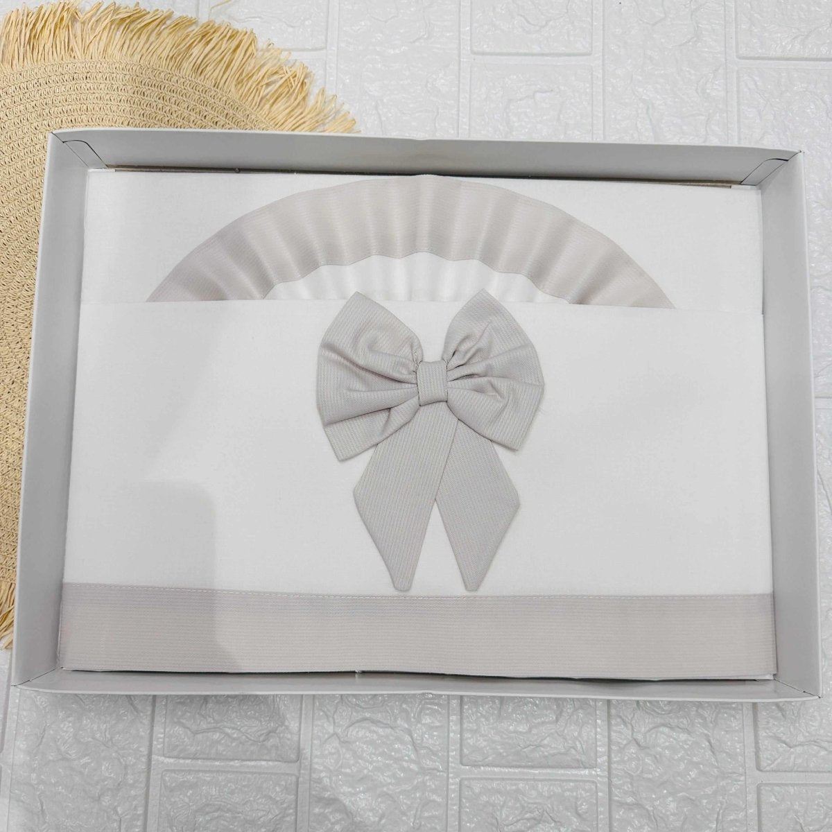 Lenzuola carrozzina fiocco tortora ART LC015104 - Piccole Canaglie - PC21919