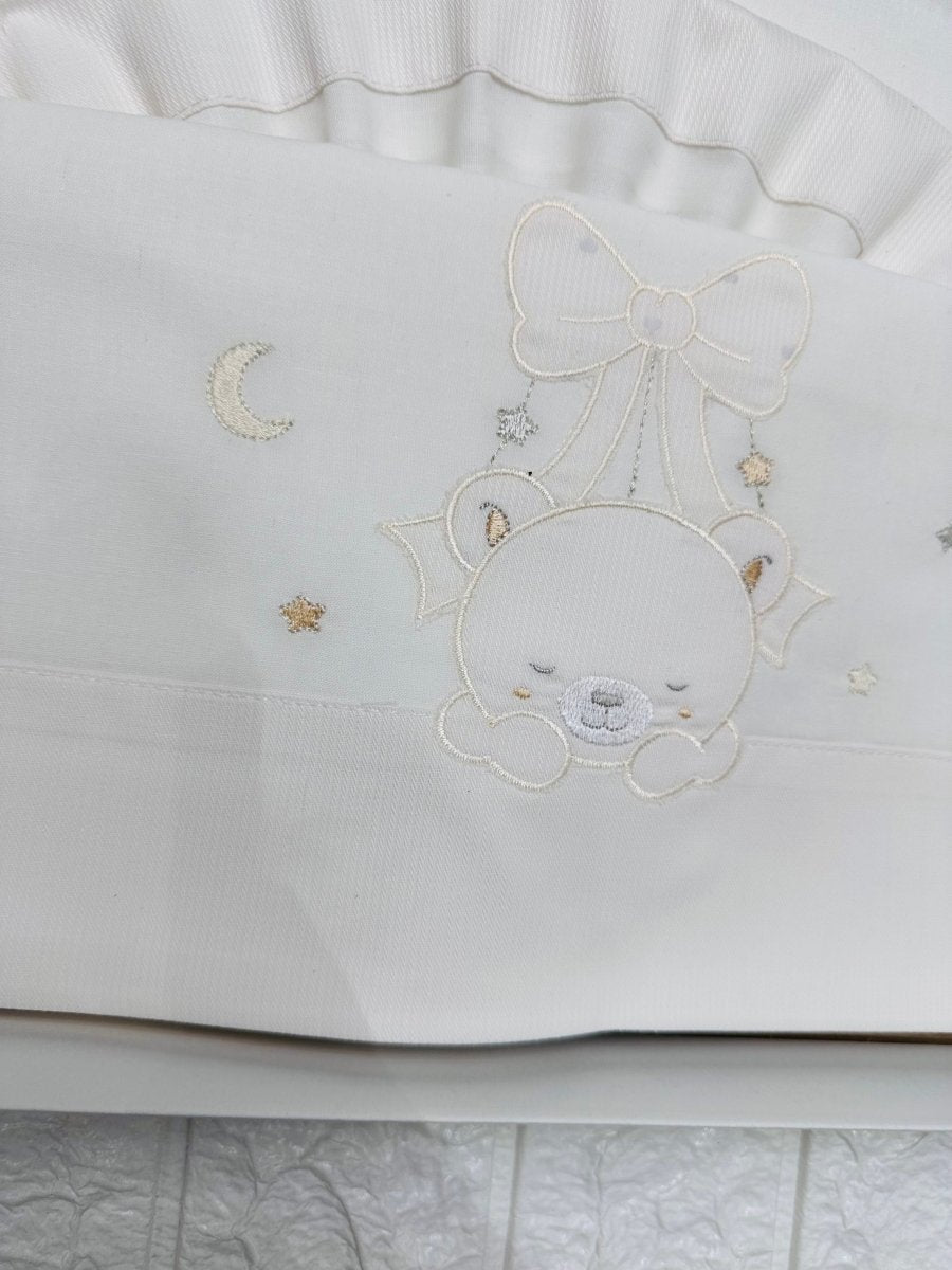 Lenzuola Orso fiocco sopra panna carrozzina L015163 - Piccole Canaglie - PC23282