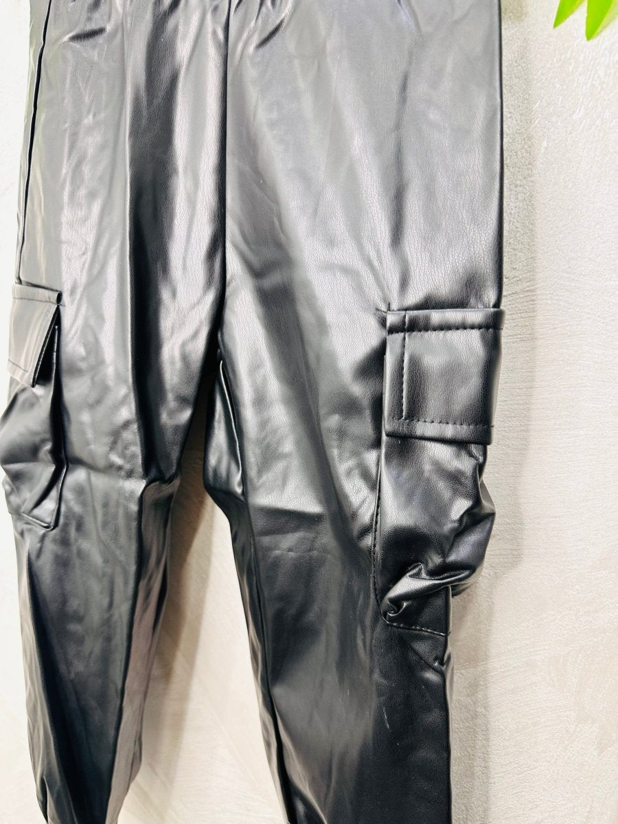 Pantalone ecopelle cargo - Piccole Canaglie - PC24099