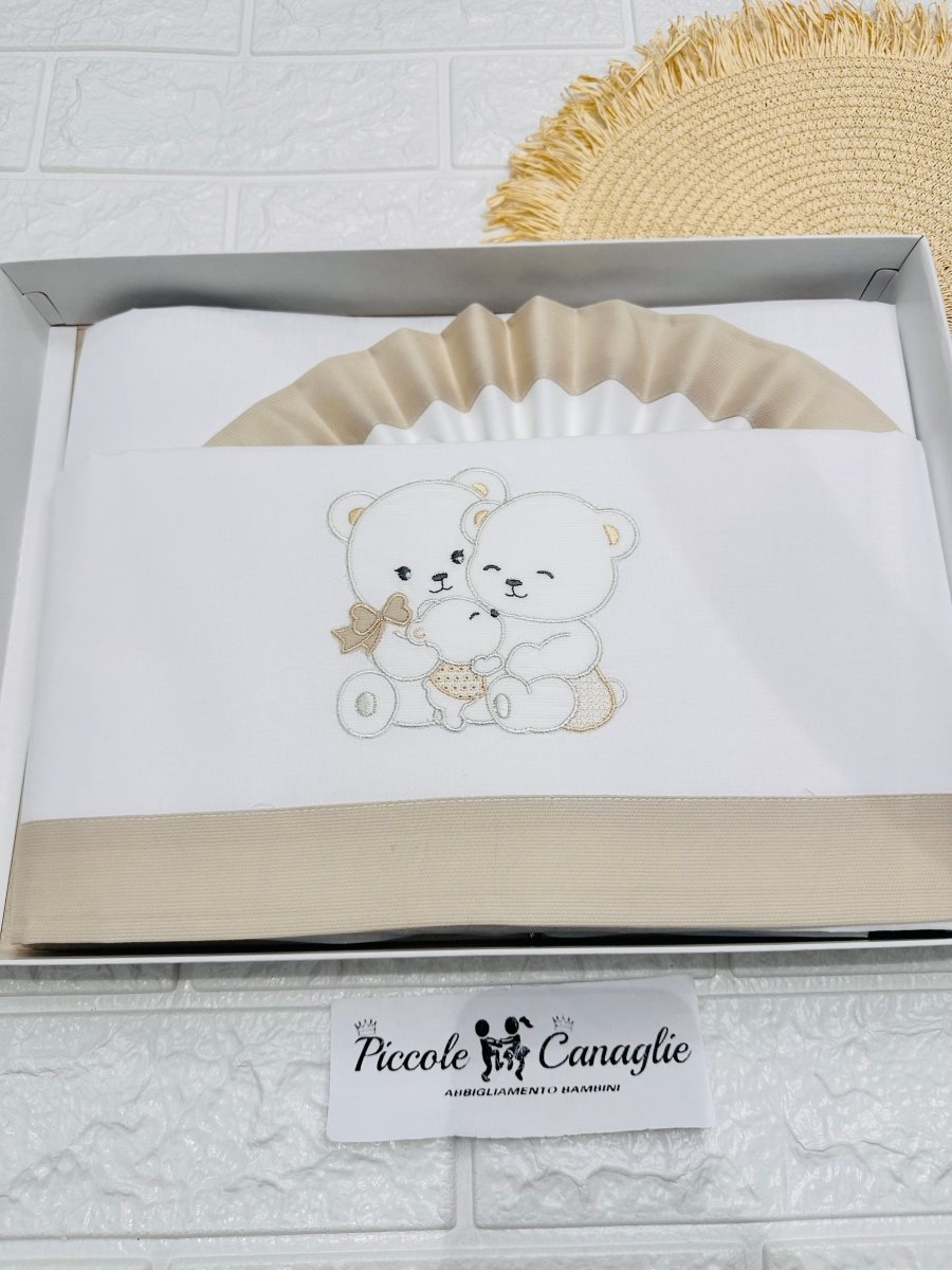 Set Lenzuola Culla Beige Famiglia Orsetti Teneri Ll018177 - Piccole Canaglie - PC29748
