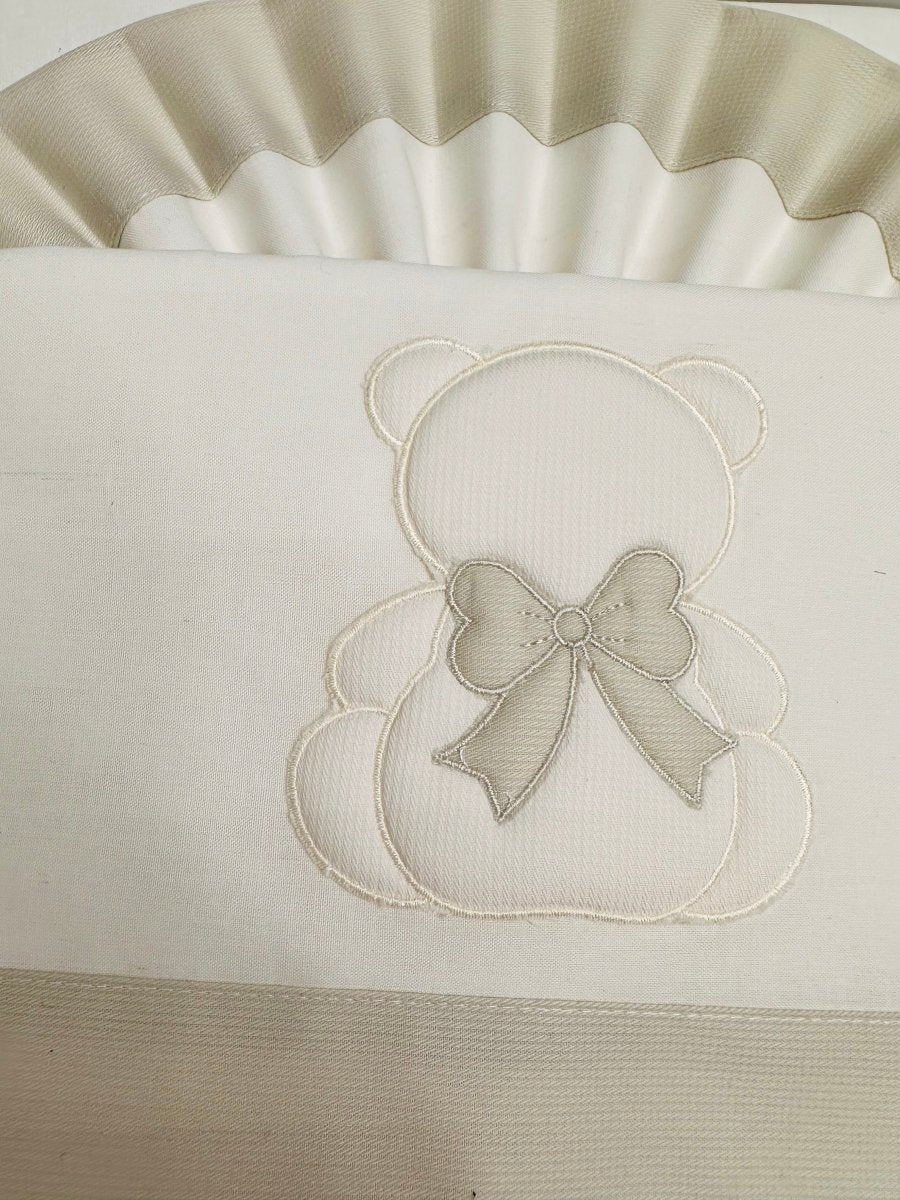 Set lenzuola culla orso fiocco dietro tortora LL018166 - Piccole Canaglie - PC24065