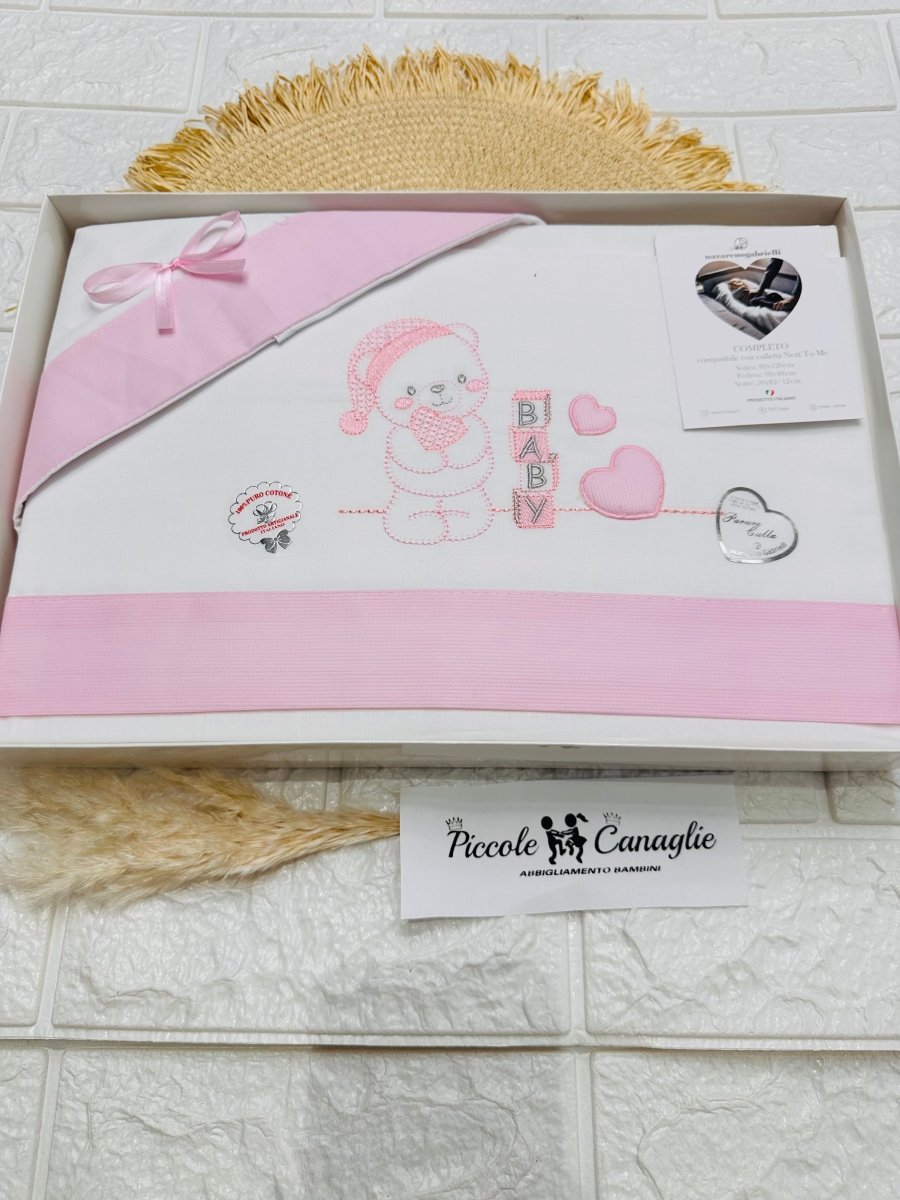 Set lenzuola rosa Next to Me NG3016 dis1 - Piccole Canaglie - PC26416