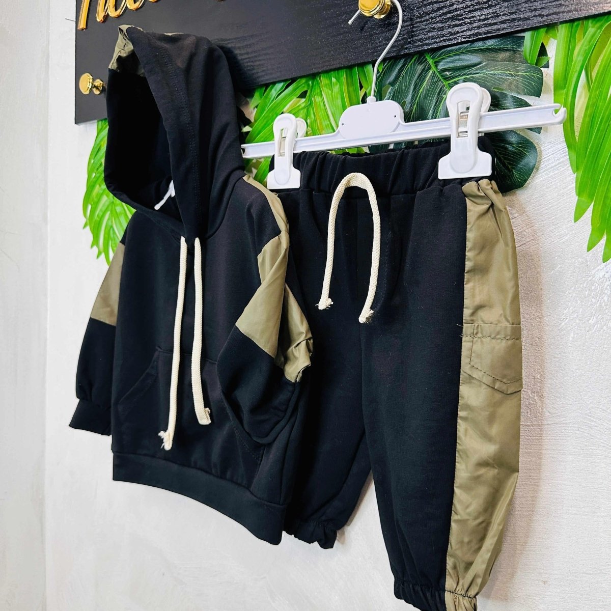 Tuta MiniMan Nera/Verde - Piccole Canaglie - PC21575